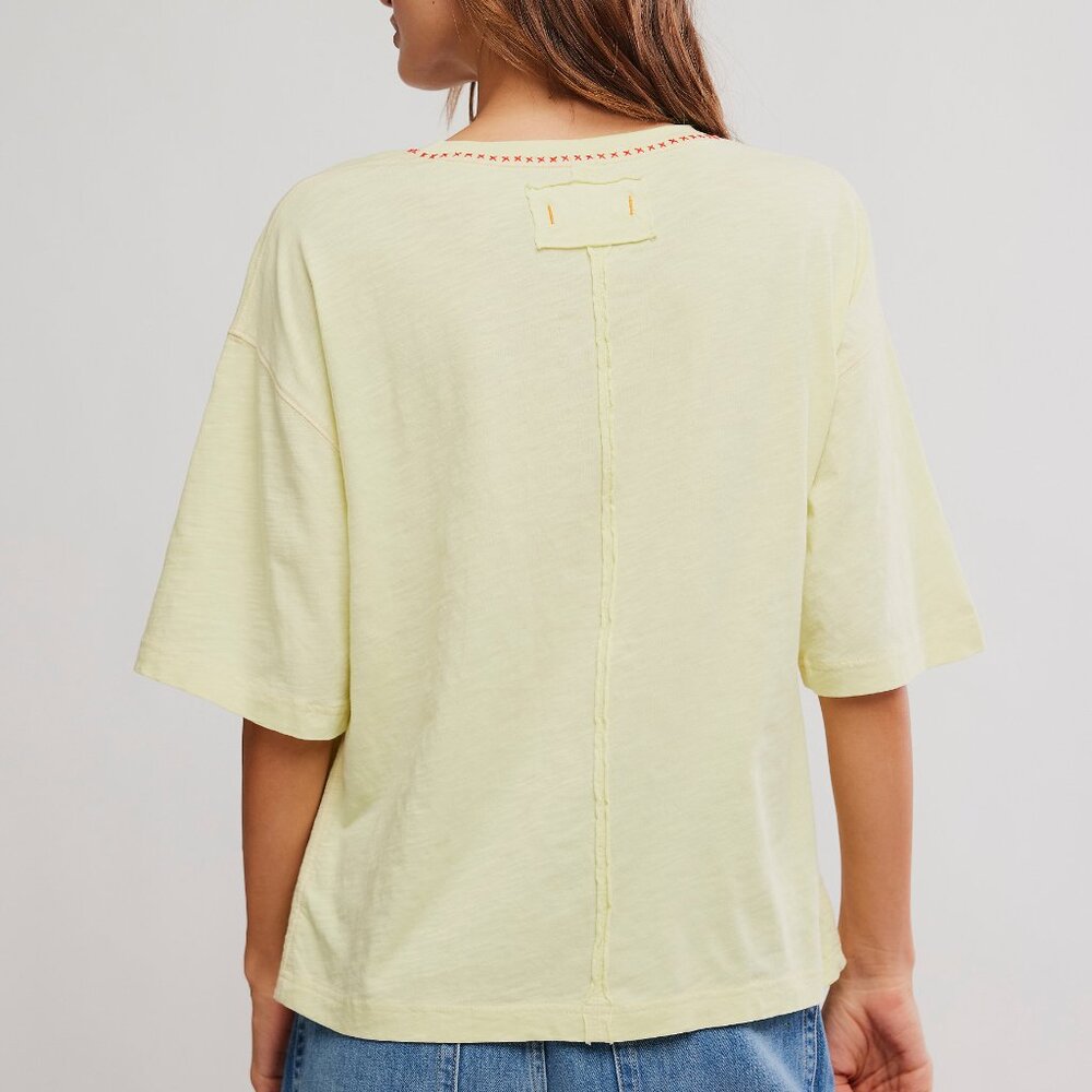 🆕 FREE PEOPLE We The Free In Spring Tee / Lemon Water Combo - Picture 3 of 6